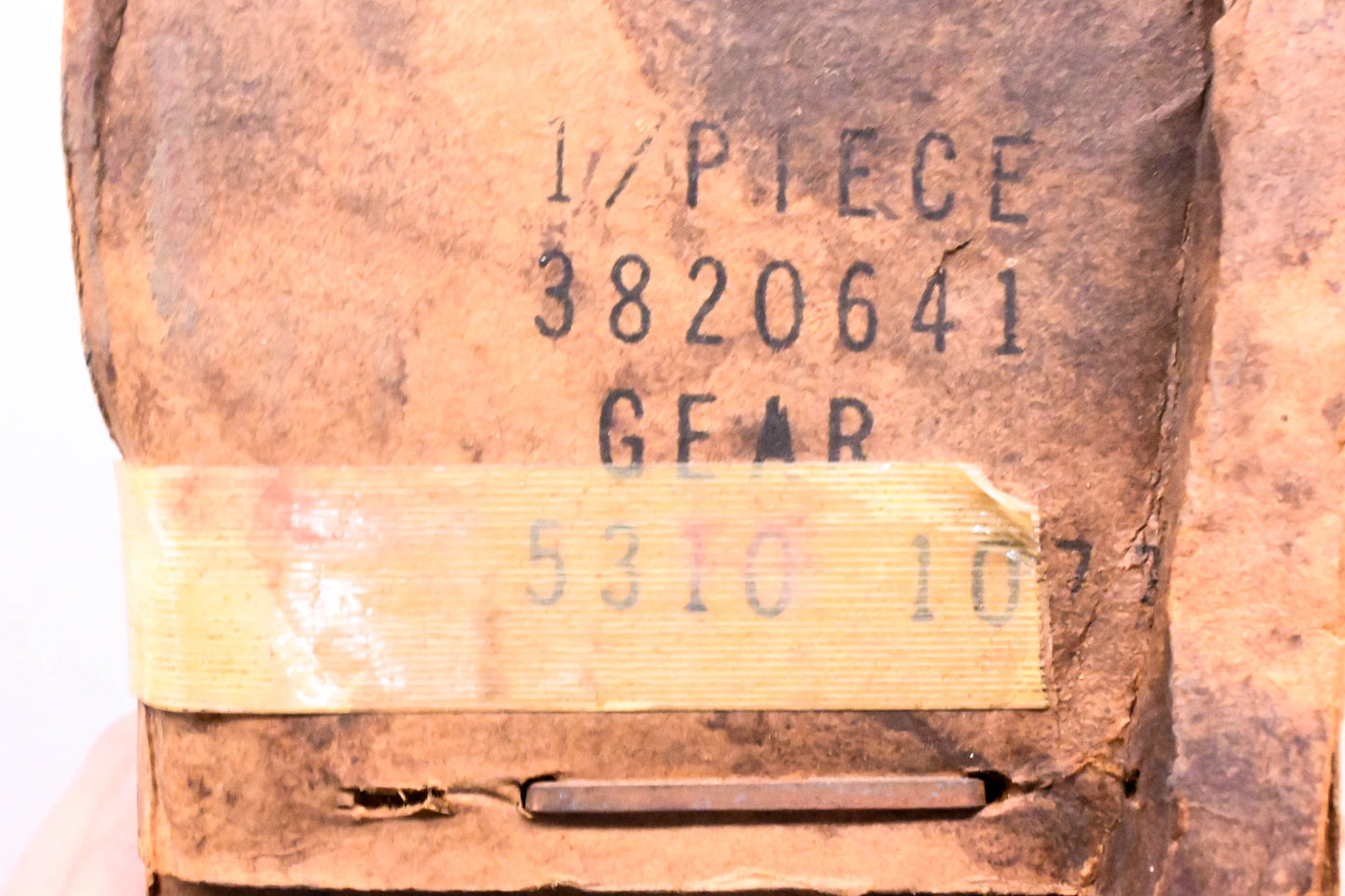 Mopar 3820641 Drive Gear Shaft NOS