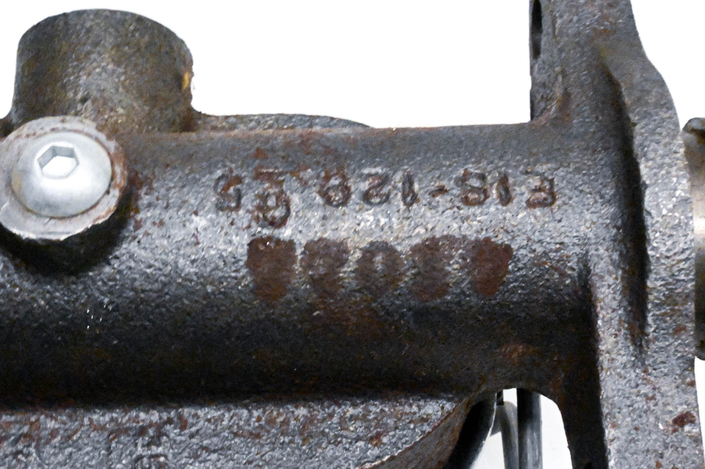 EIS E77017, EIS129 Master Cylinder Assembly NOS