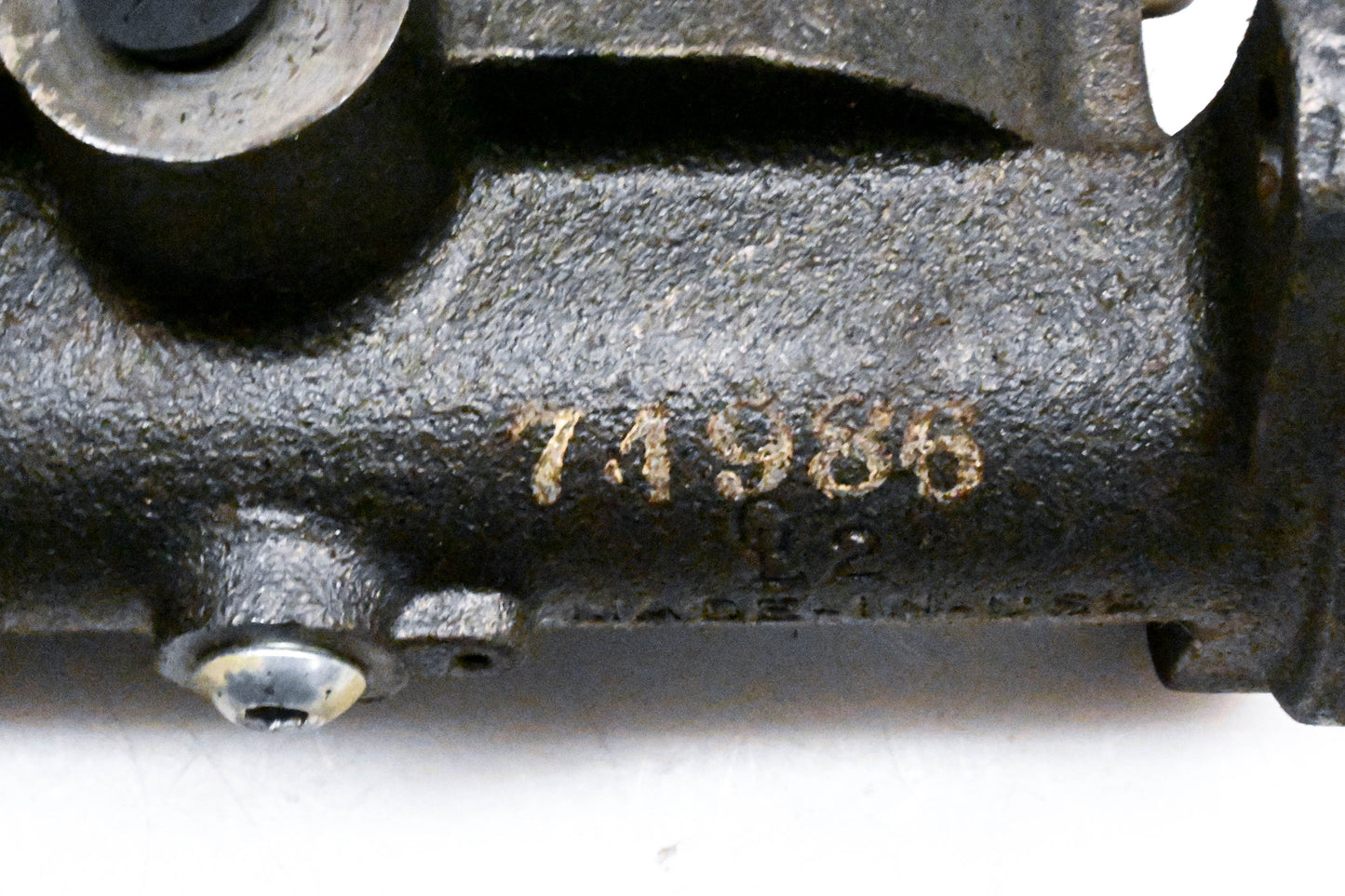 EIS E74986, EIS137 Master Cylinder Assembly NOS