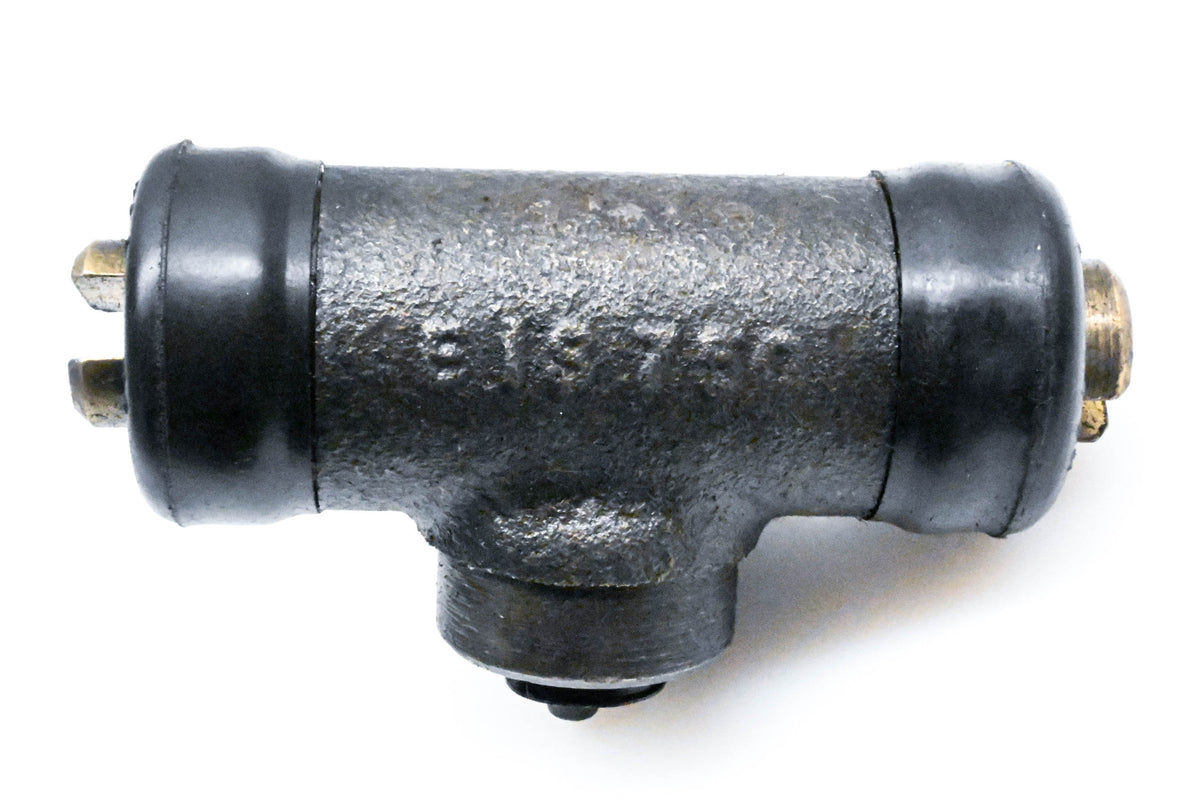 EIS 750 Wheel Cylinder Assembly NOS