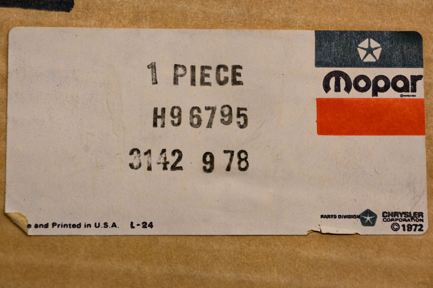 Mopar H96795, H-96795 Master Cylinder Assembly NOS