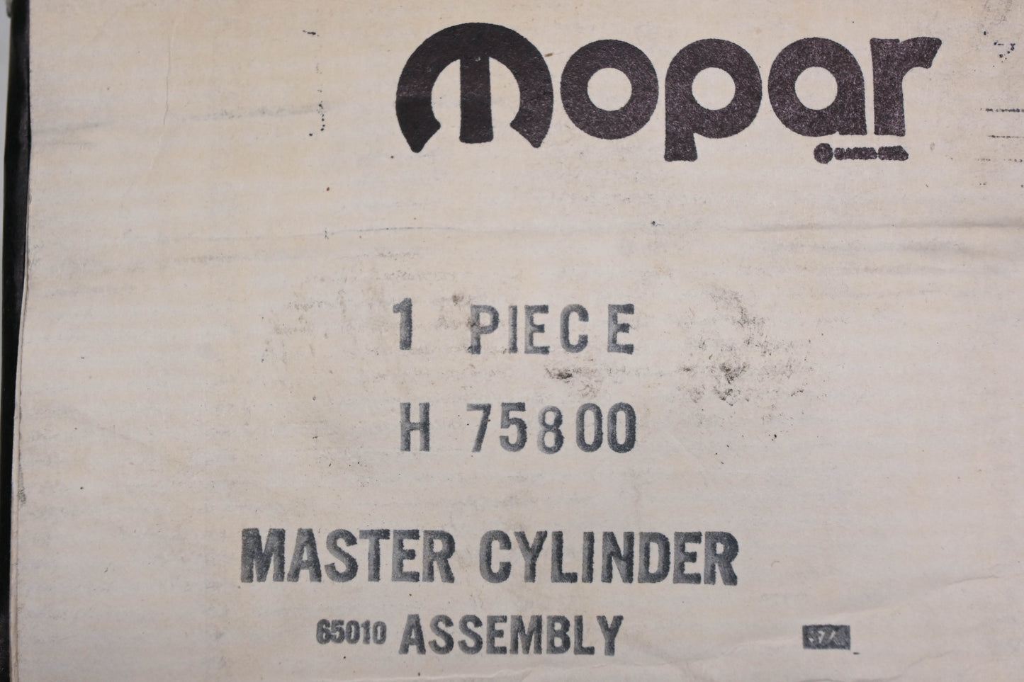 Mopar H75800, H-75800, 2225541 Master Brake Cylinder NOS