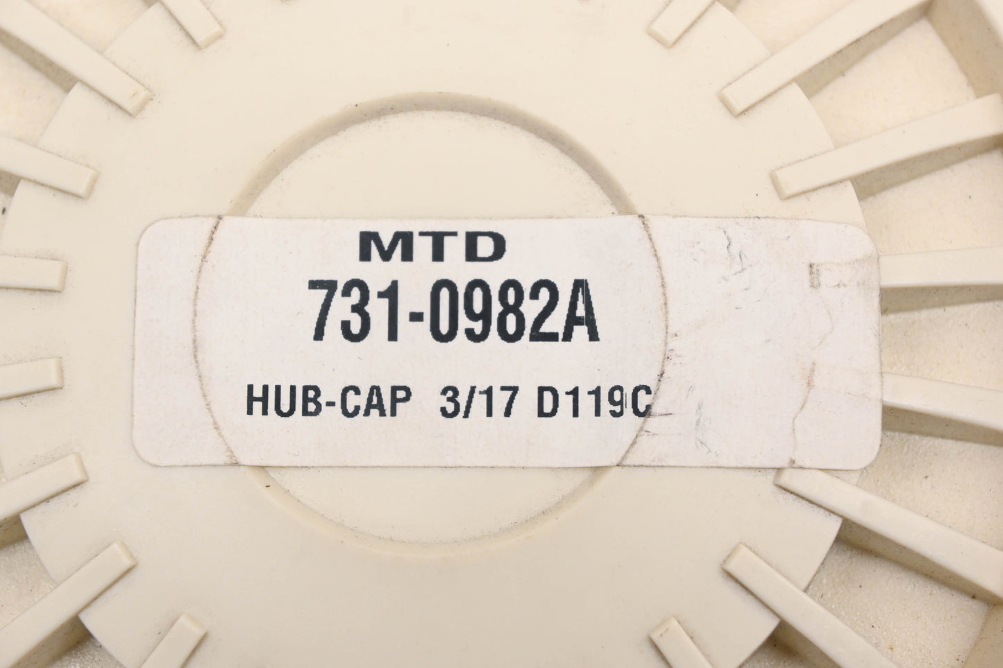 MTD 731-0982A Beige Hub Cap NOS