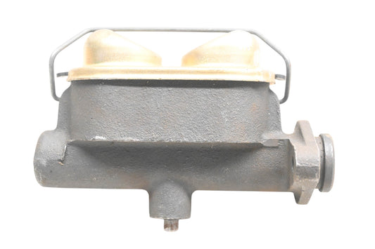 EIS E56193 Brake Master Cylinder Assembly NOS