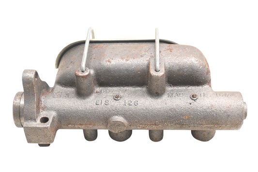 EIS E71295, EIS126 Brake Master Cylinder Assembly NOS