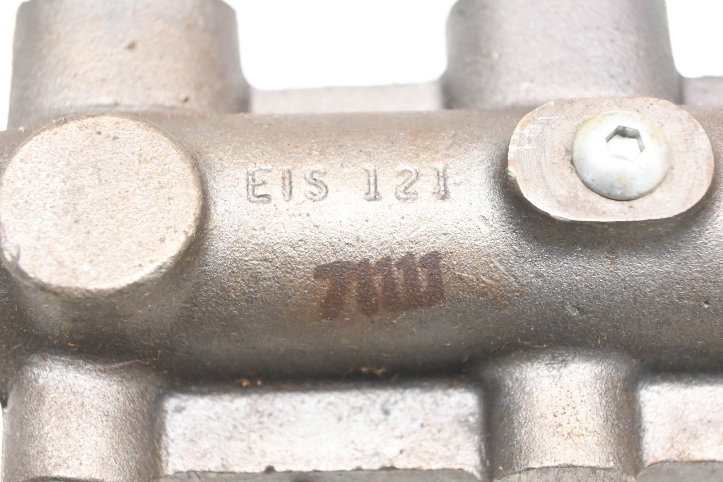 EIS E71111, EIS121 Brake Master Cylinder Assembly NOS