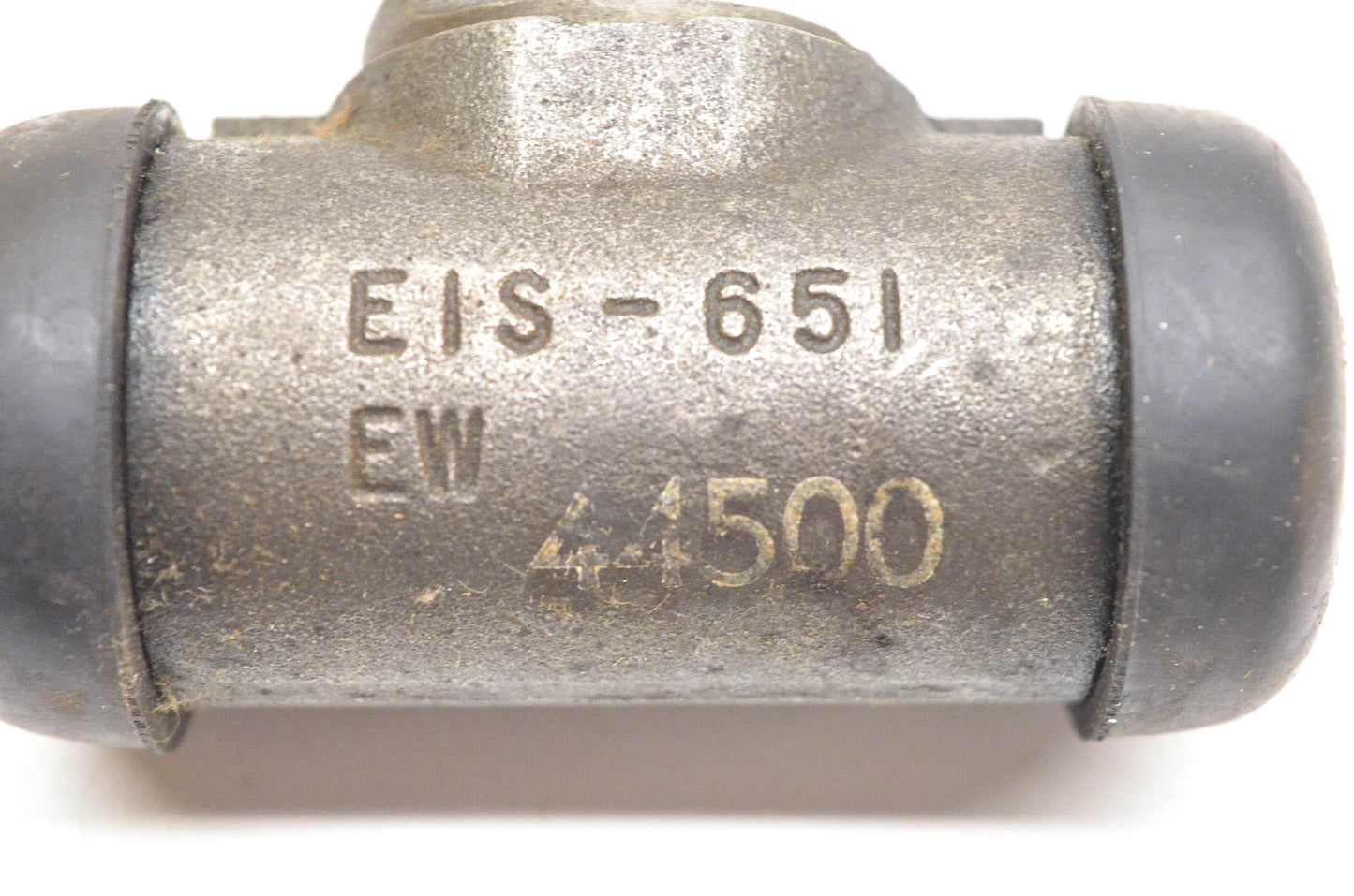 EIS EW44500 651 Wheel Cylinder Assembly NOS