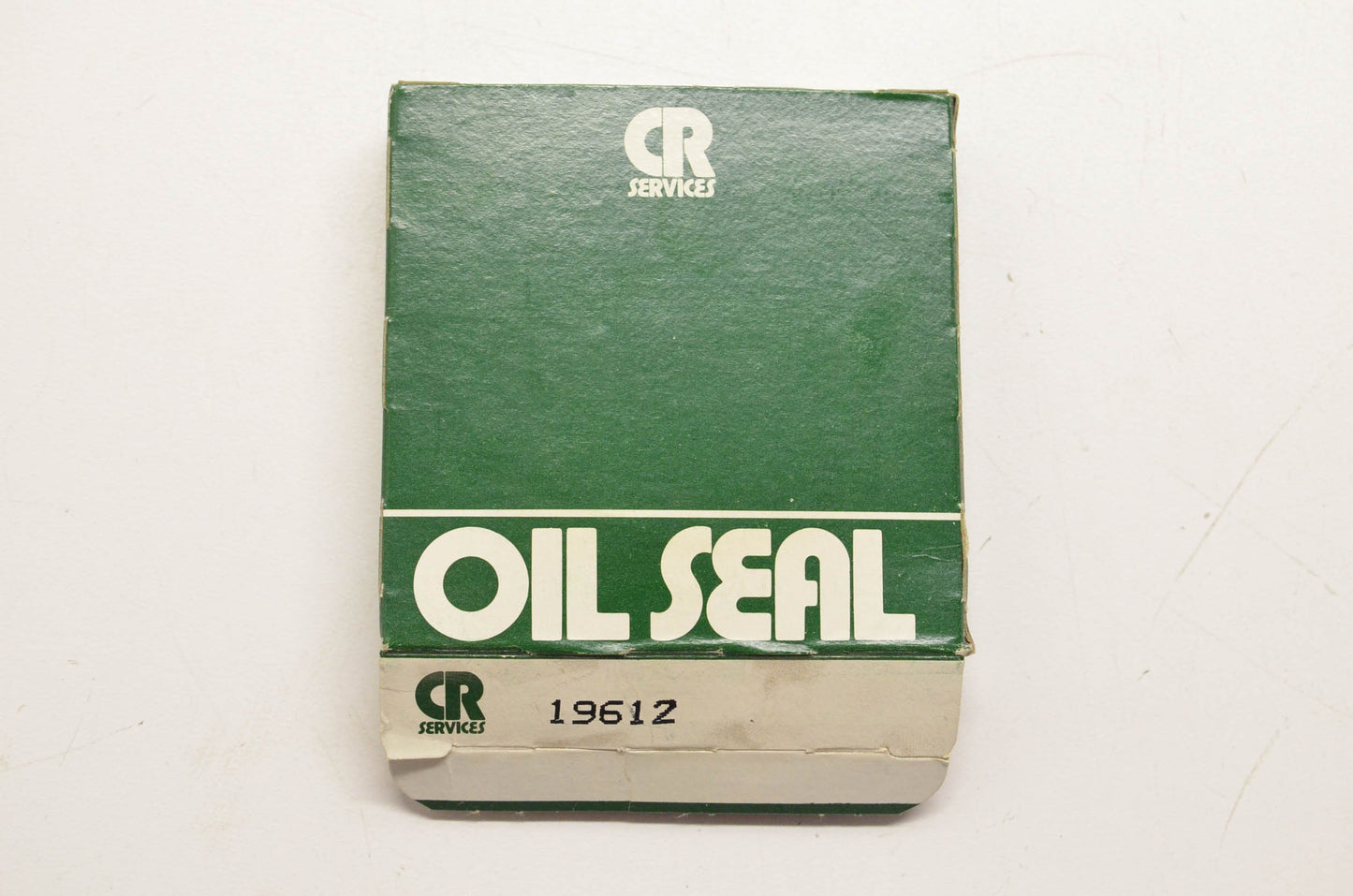 CR 19612 Oil Seals Qty 2 NOS