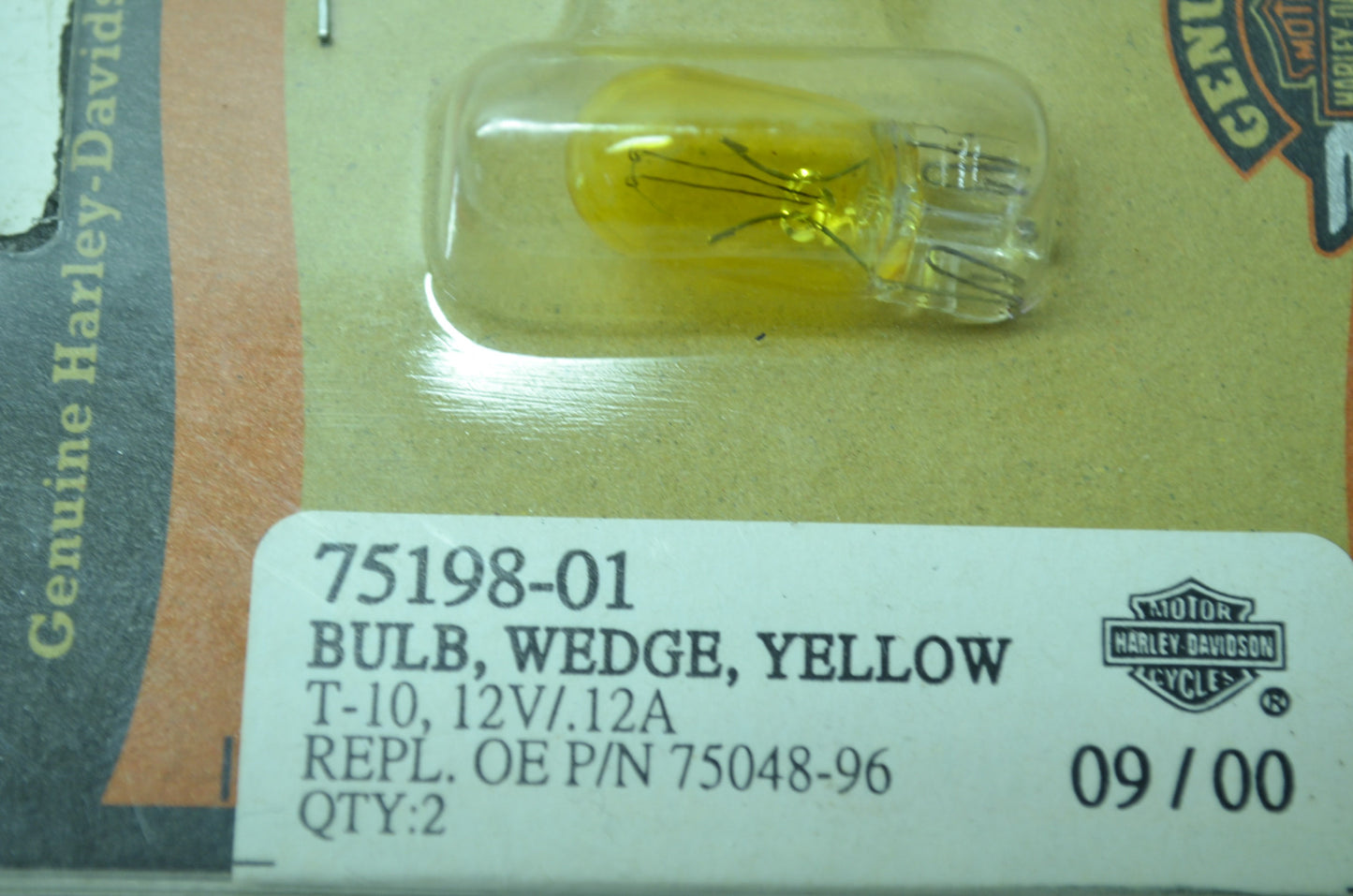 OEM Harley-Davidson 75195-01 Yellow Trade Bulb #1815 NOS