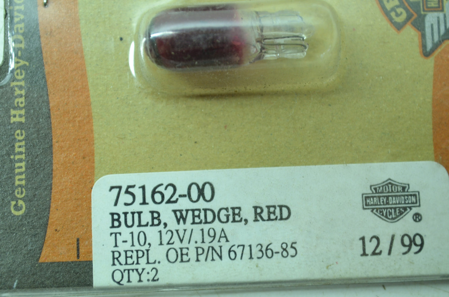 OEM Harley-Davidson 75162-00 Bulb Type T-3 1/4 #161 Red NOS