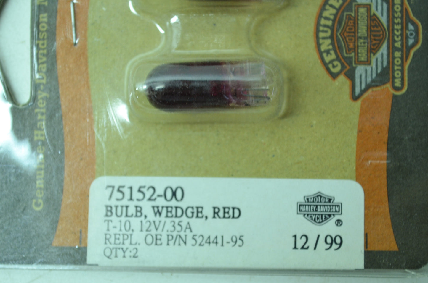 OEM Harley-Davidson 75152-00 Bulb Type T-3 1/4 #168 Red NOS