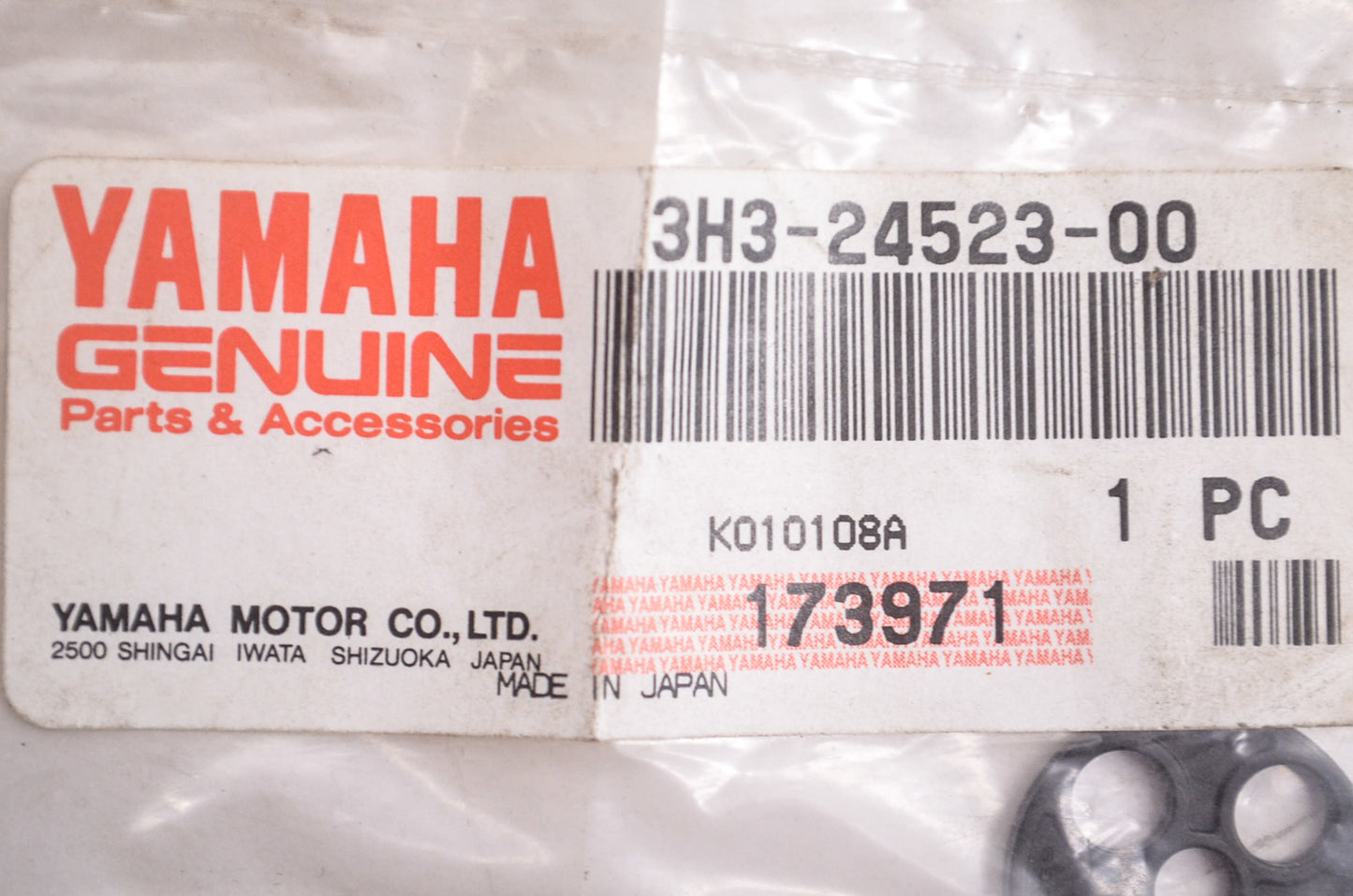 OEM Yamaha 3H3-24523-00-00 Valve NOS