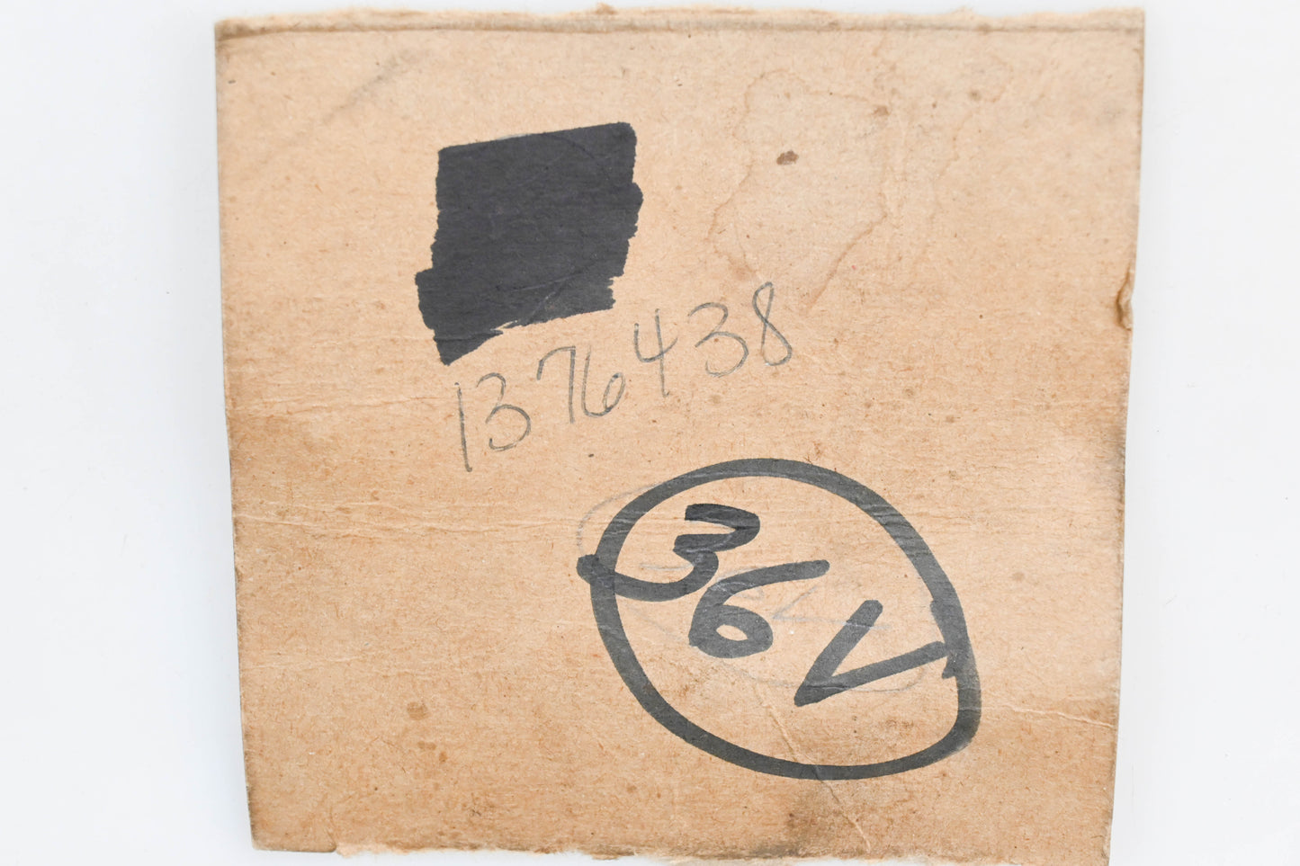 Hyster 1376438 36V 10W Light Bulb NOS