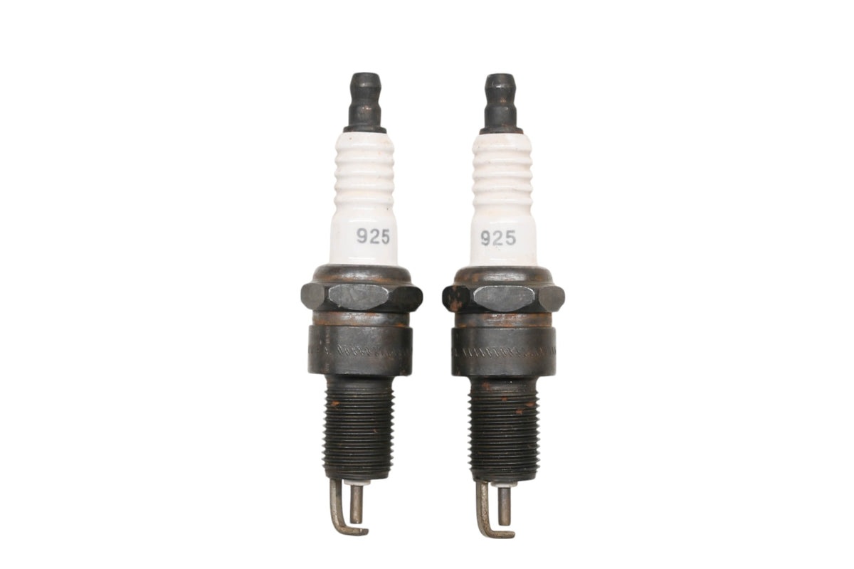 Autolite 925 Spark Plugs Qty 2 NOS