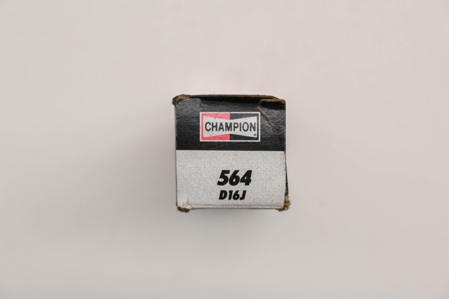 Champion 564, D16J Spark Plug NOS