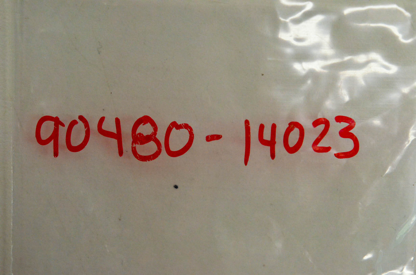 New OEM Yamaha 90480-14023-00 Grommet NOS