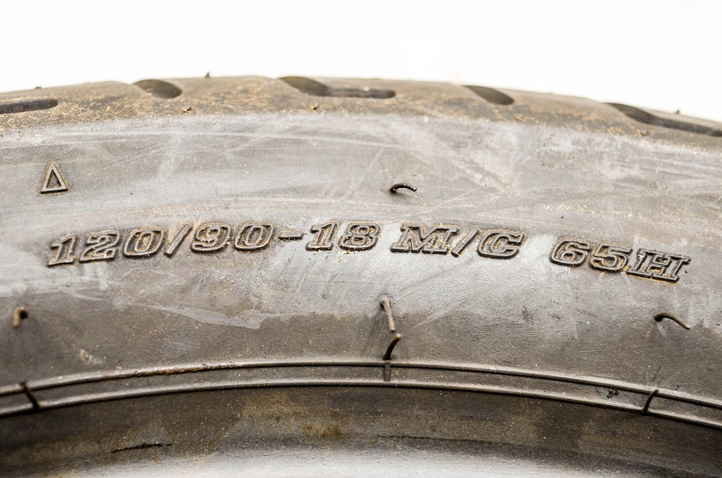 Dunlop 0305-0003, 120/90-18M/C 65H Front Tire D404F 120/90-18M/C 65H NOS