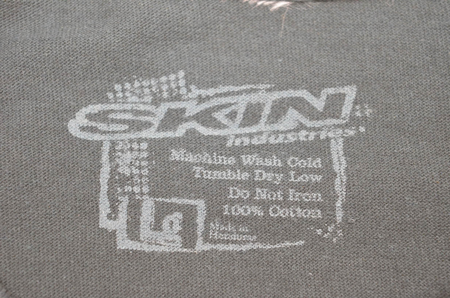 Skin Mens' Stencil Logo Short Sleeve Large Black Tee Shirt NOS