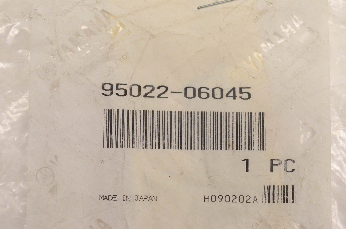 New OEM Yamaha 95022-06045-00 Screw NOS