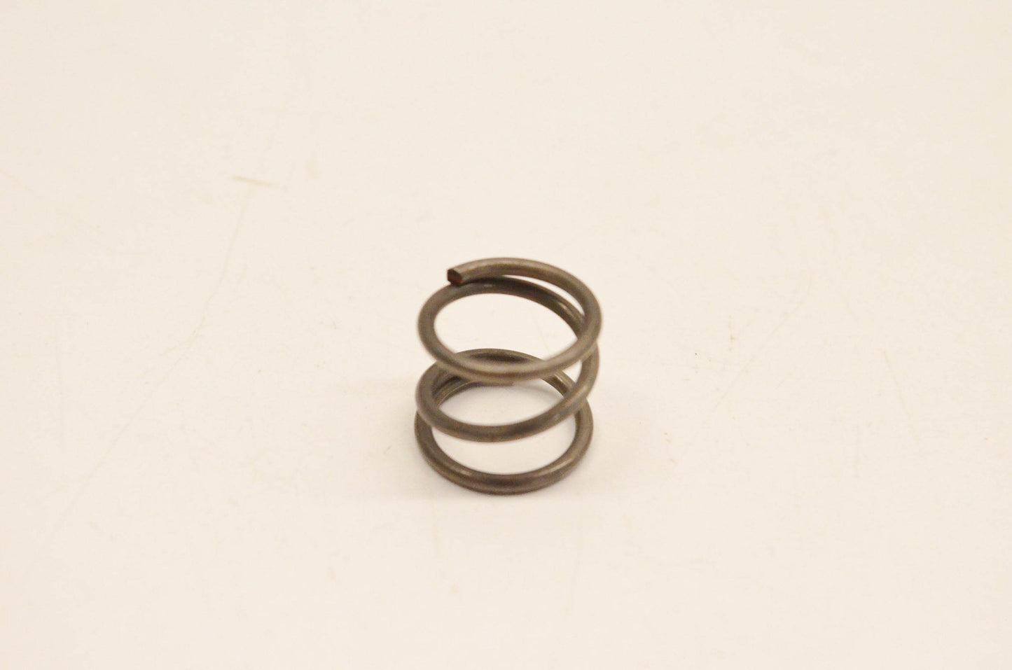 Aftermarket 271000704, P271000704 Spring NOS