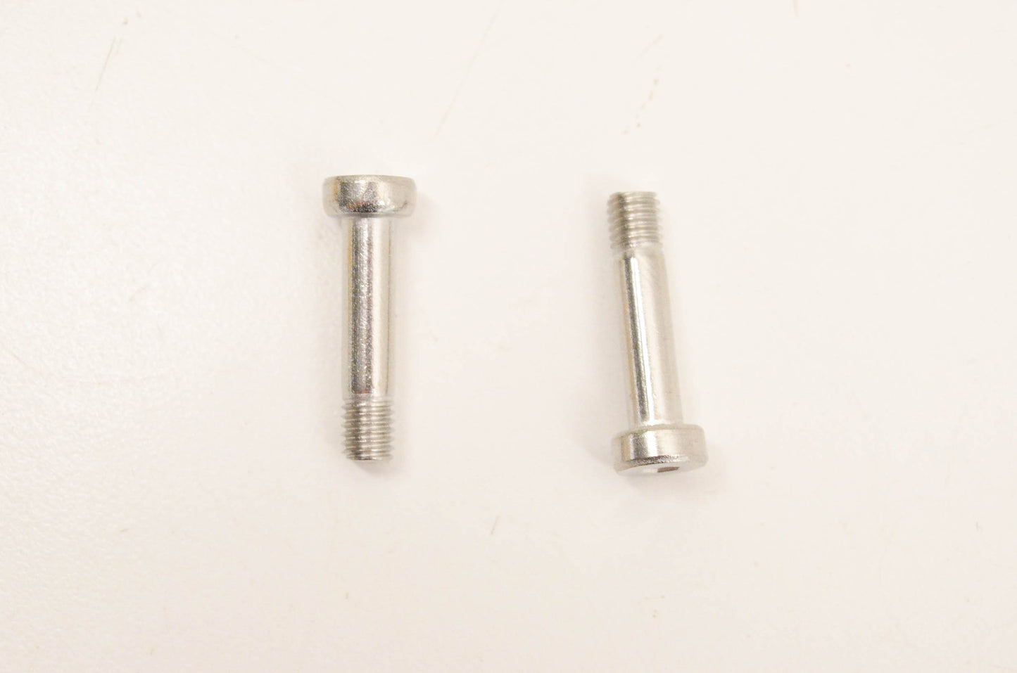 Aftermarket 250000018, P250000018 Pivot Screws Qty 2 NOS