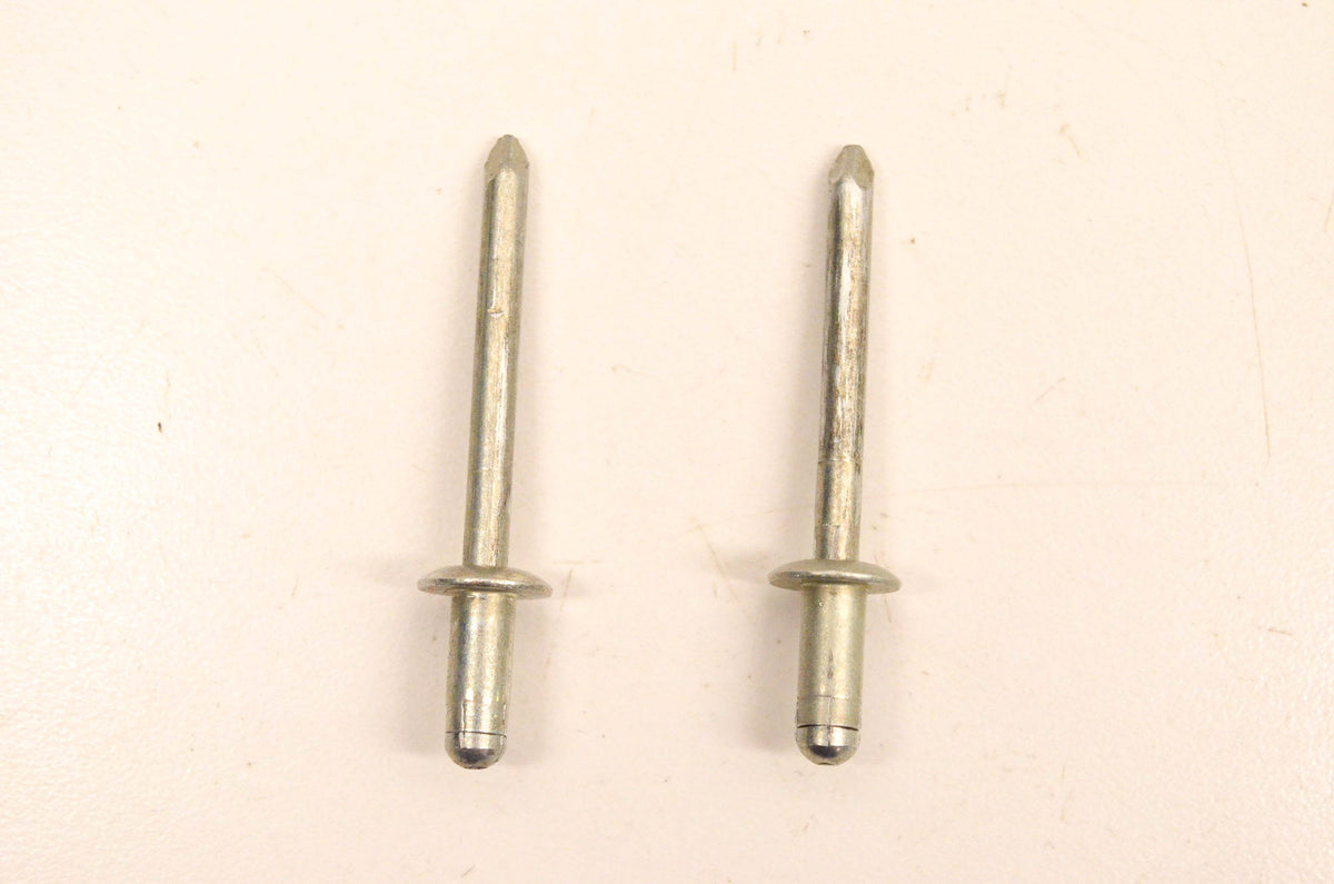 Aftermarket 390909200, P390909200 Rivets Qty 2 NOS