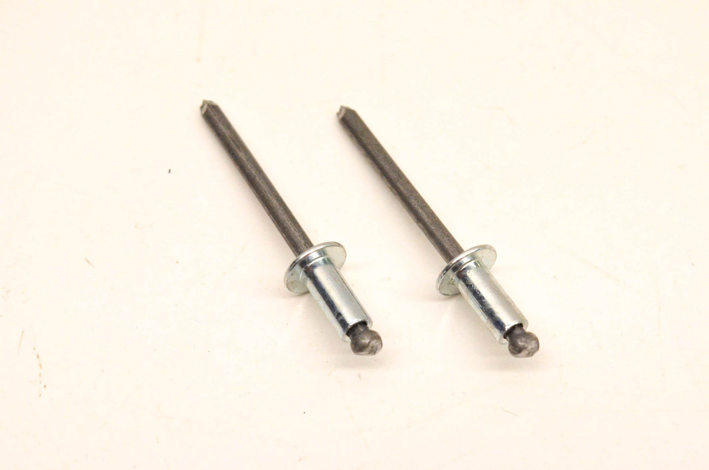 Aftermarket 390402200, P390402200 Rivets Qty 2 NOS