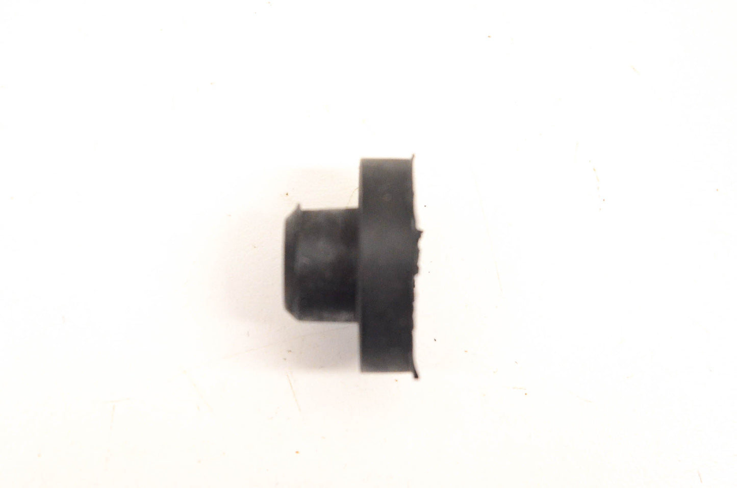 Aftermarket 570135100, P570135100 Grommet NOS