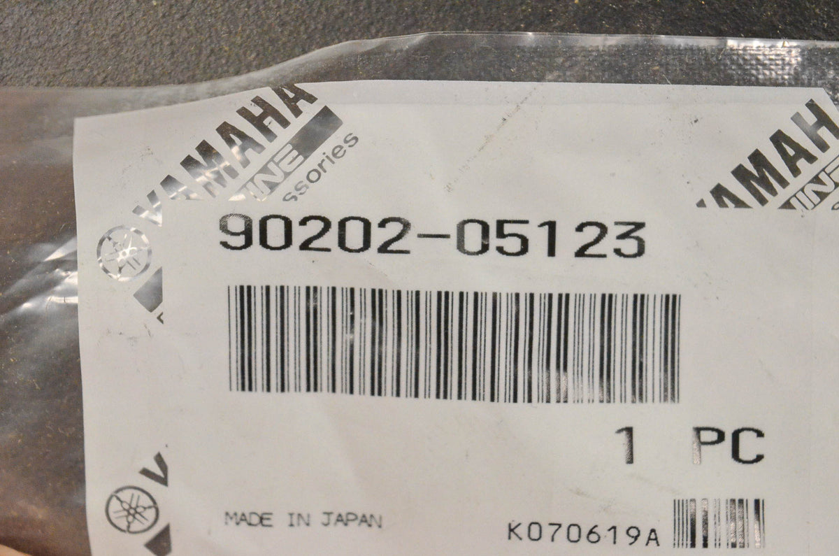 New OEM Yamaha 90202-05123-00 Plate Washer NOS