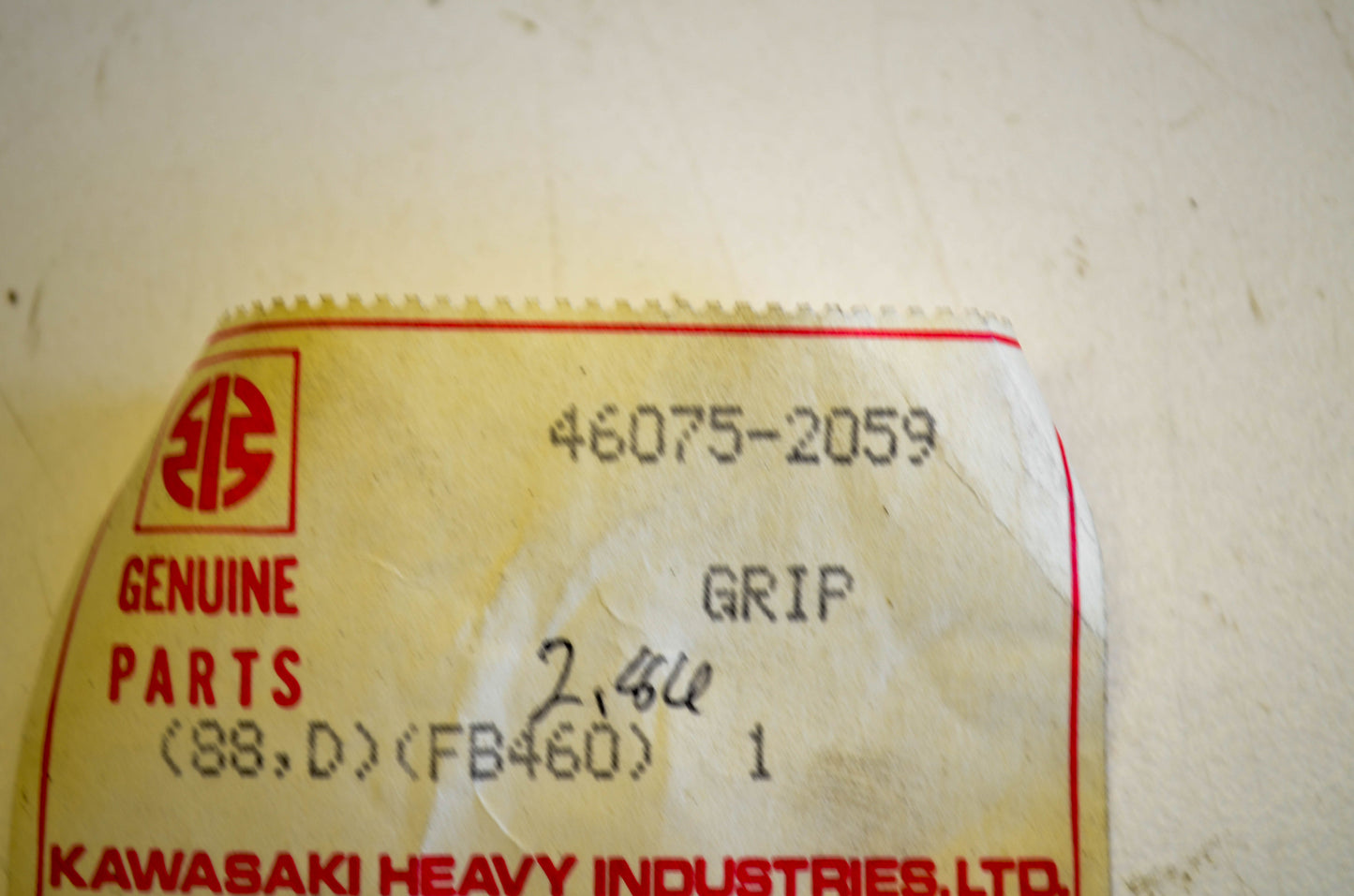 New OEM Kawasaki 46075-2059 Grip NOS