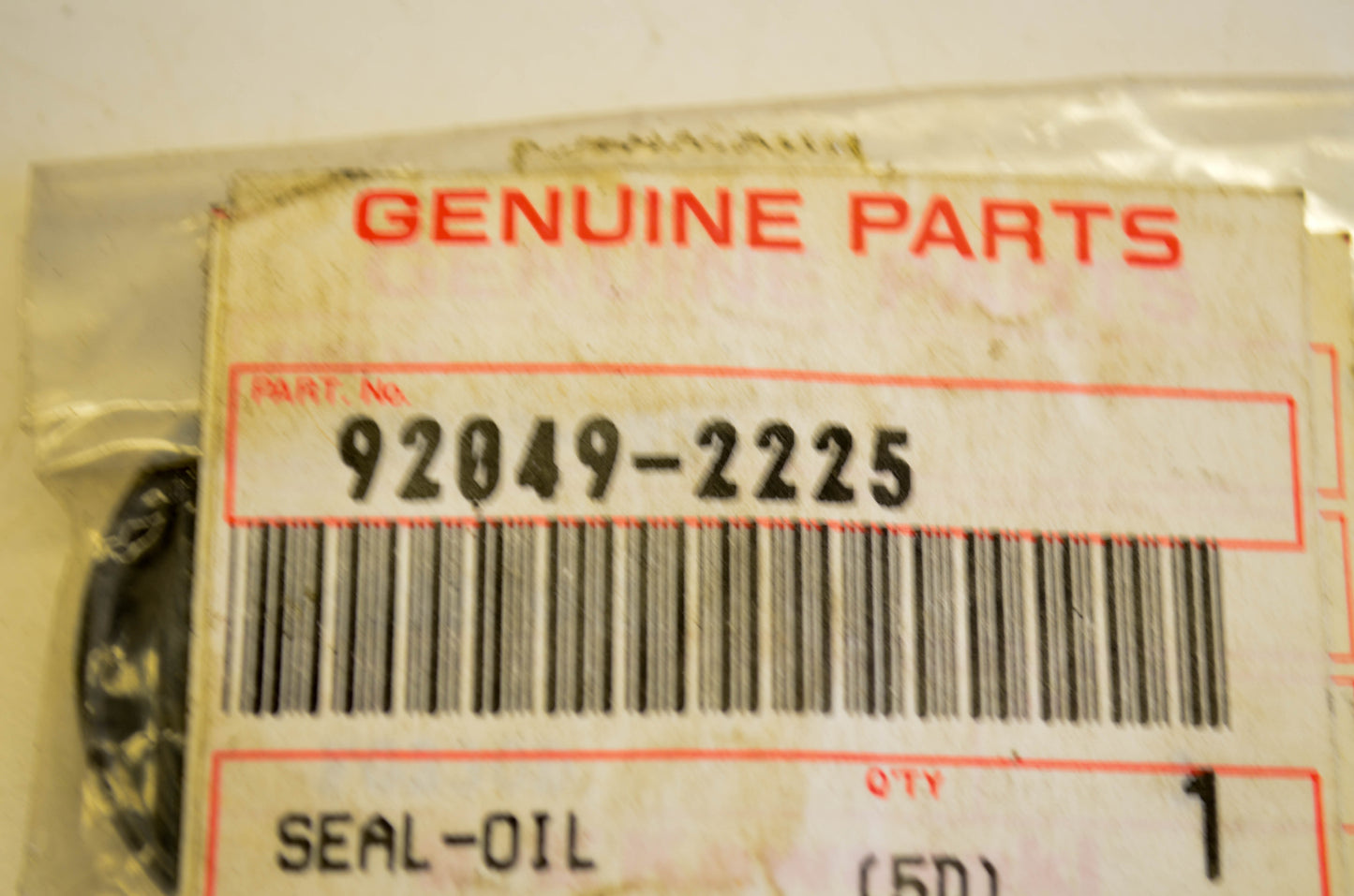 New OEM Kawasaki 92049-2225 Oil Seal NOS