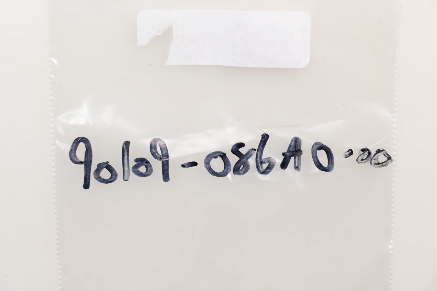 New OEM Yamaha 90109-086A0-00 Bolt Qty 1 NOS