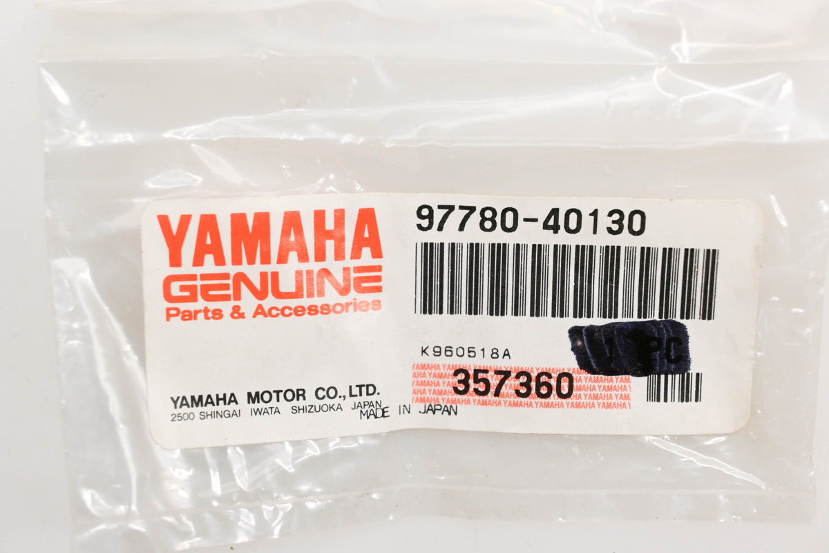 New OEM Yamaha 97780-40130-00 Pan Head Screws Qty 7 NOS