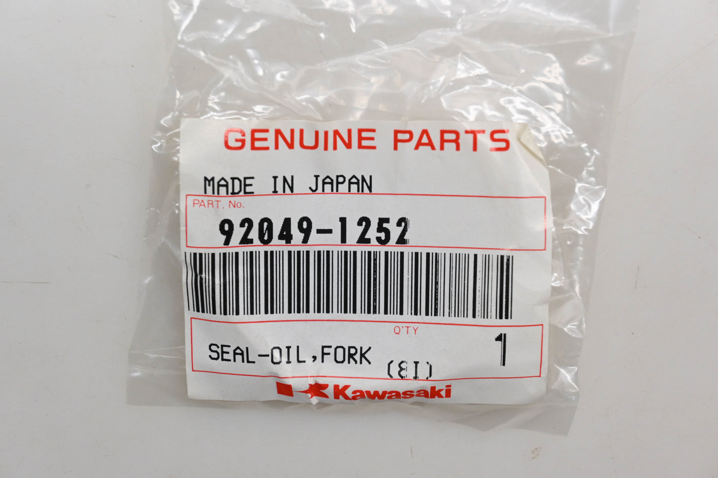 New OEM Kawasaki 92049-1252 Fork Oil Seals Qty 2 NOS