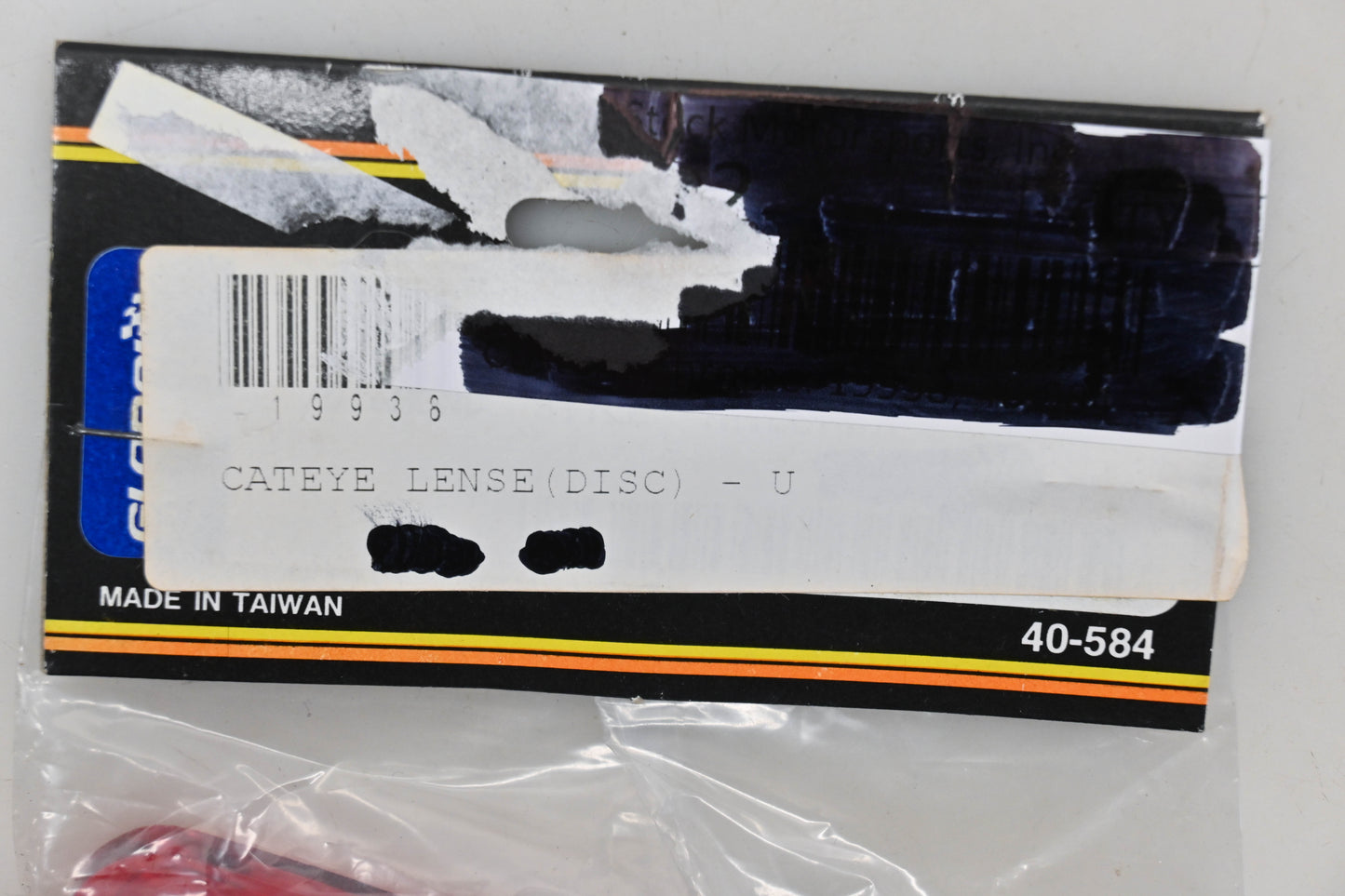 Custom Chrome 19938, 40-584 Red Cat Eye Lens Qty 1 NOS