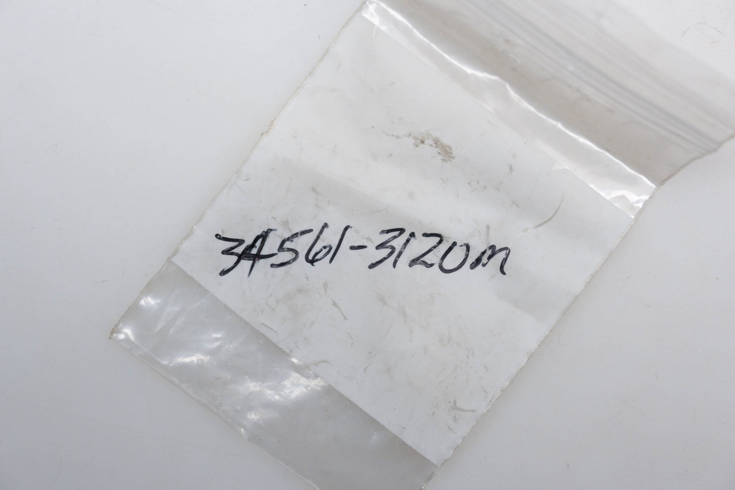 New OEM Tohatsu 34561-3120M Retainer Qty 1 NOS