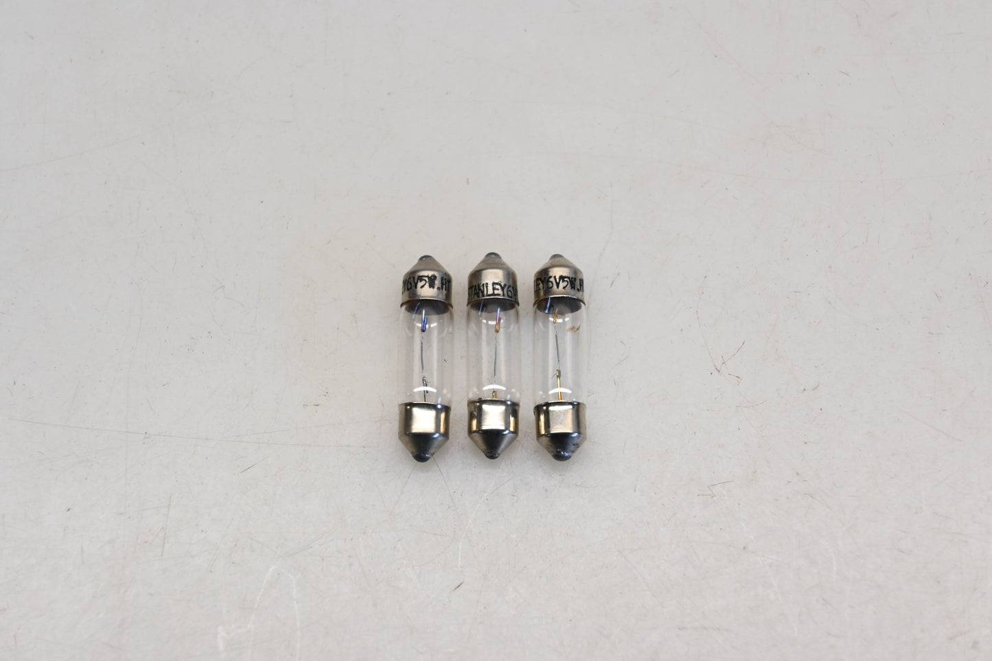 New OEM Suzuki 09471-06012 Stanley 6V 5W Light Bulbs Qty 3 NOS