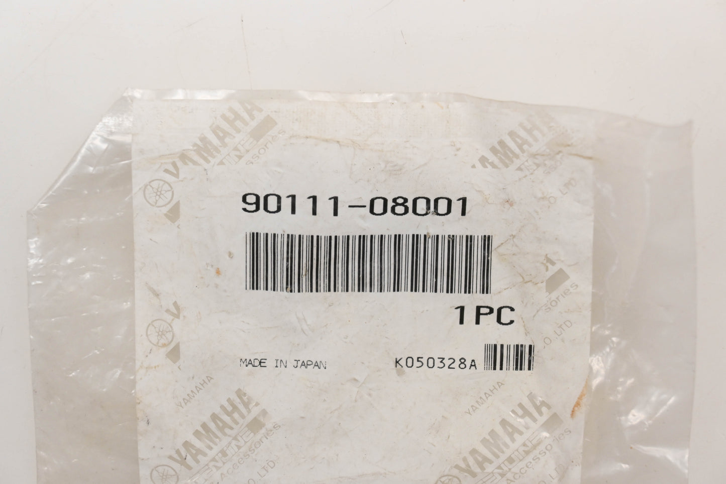 New OEM Yamaha 90111-08001-00 Bolt Qty 1 NOS