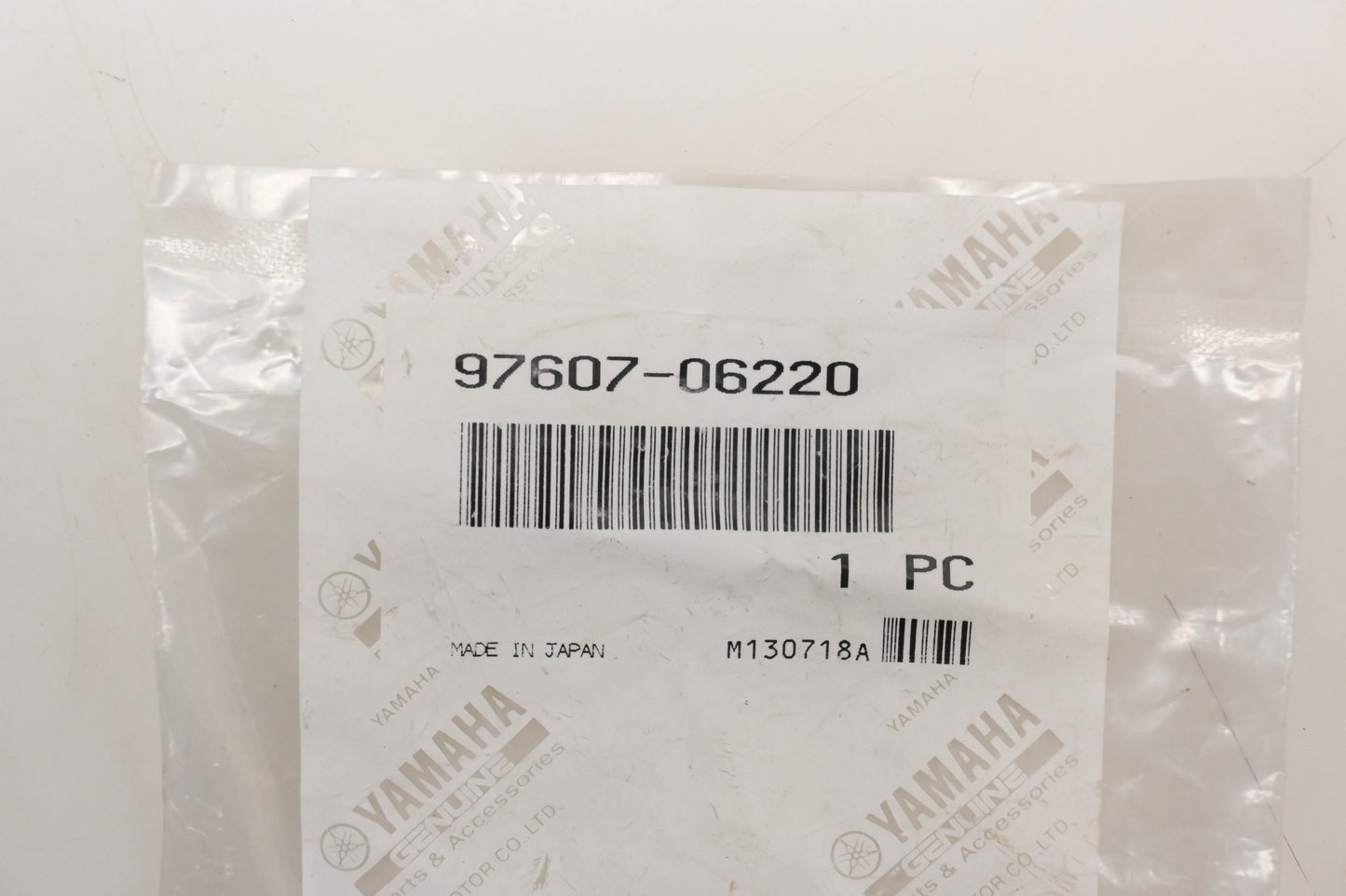 New OEM Yamaha 97607-06220-00 Pan Head Screw w/ Washer Qty 1 NOS