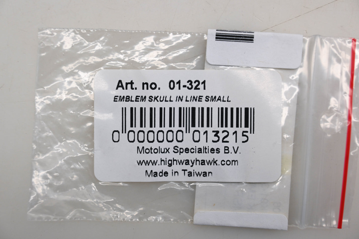 Highway Hawk 01-321 Small Skulls In Line Emblem 1.5in Qty 1 NOS