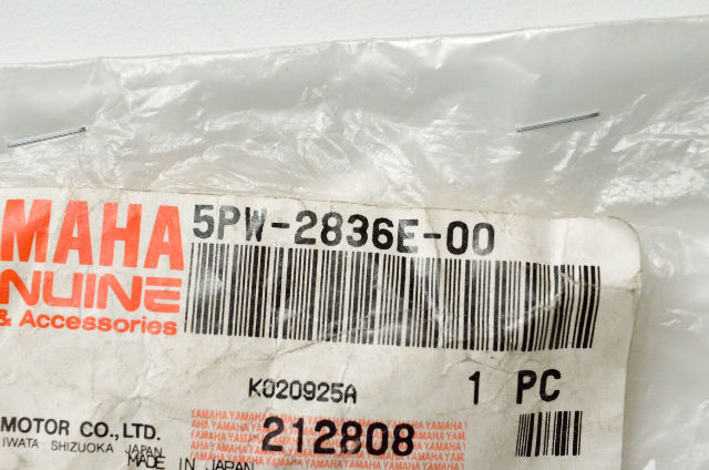 New OEM Yamaha 5PW-2836E-00-00 Bracket 2 NOS