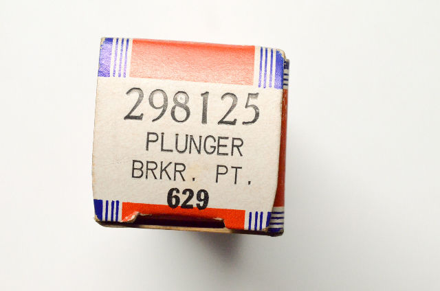 OEM Briggs & Stratton 298125 Breaker Point Plunger NOS