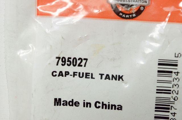 OEM Briggs & Stratton 795027 Fuel Tank Cap NOS