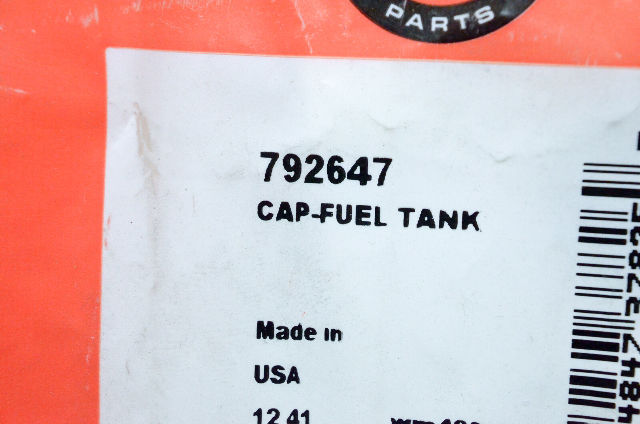 OEM Briggs & Stratton 792647 Fuel Tank Cap NOS