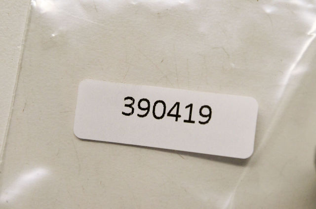 OEM Briggs & Stratton 390419 Exhaust Valve NOS