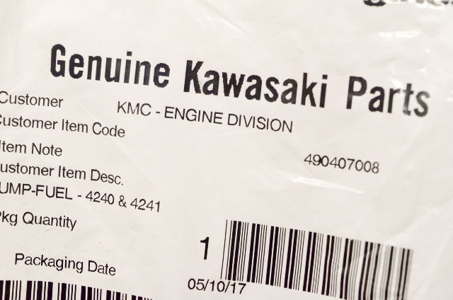 OEM Kawasaki 49040-7008 Fuel Pump NOS
