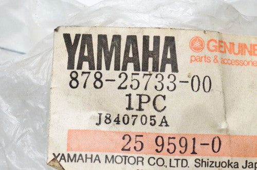 New OEM Yamaha 878-25733-00-00 Back up Plate NOS
