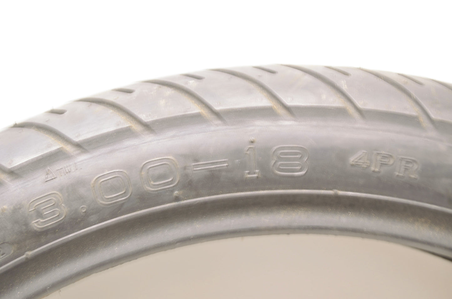 NEW Chen Shin Tire 3.00-18