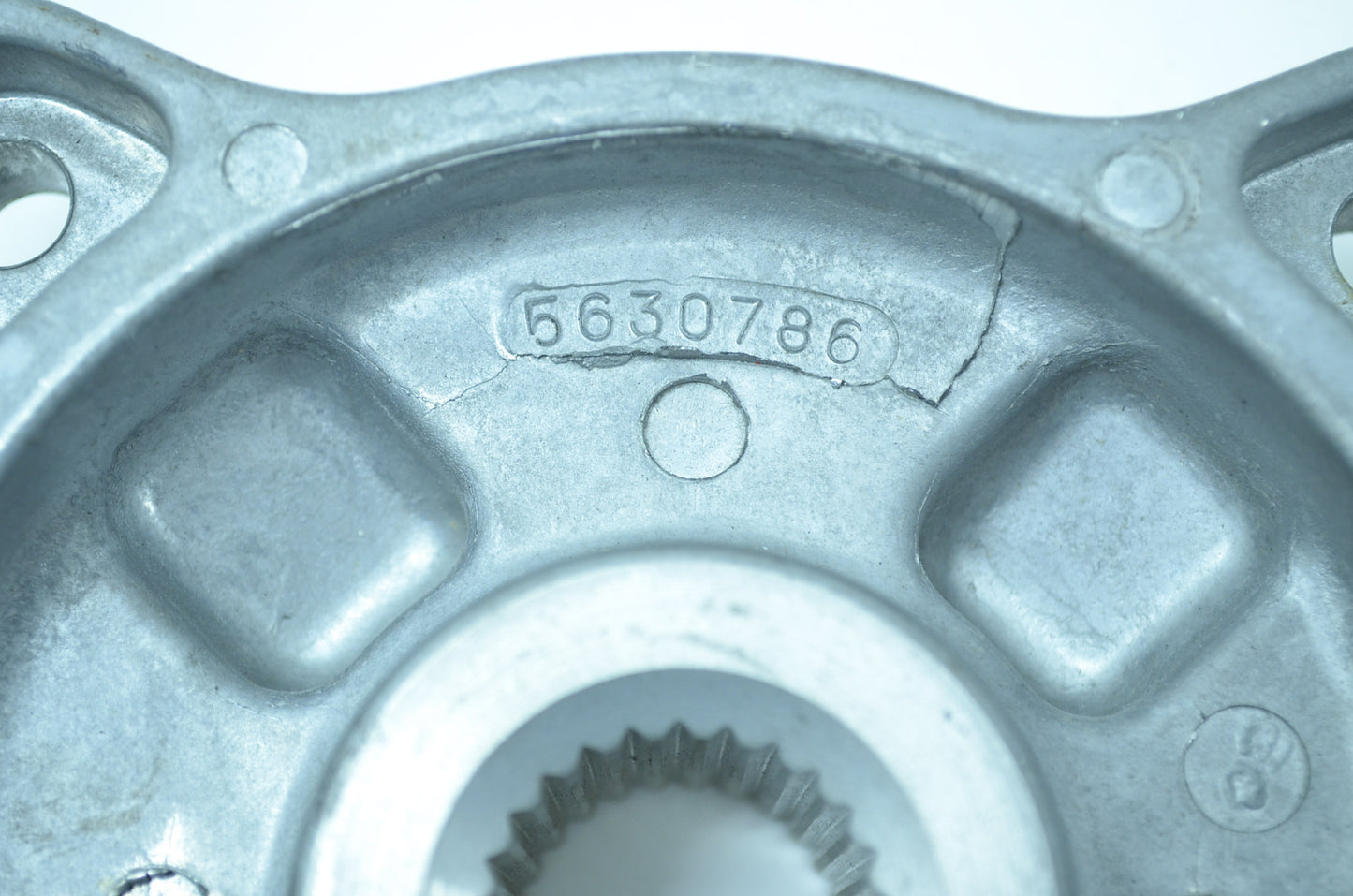 New OEM Polaris Rear Hub 2001 Sportsman 500 HO NOS