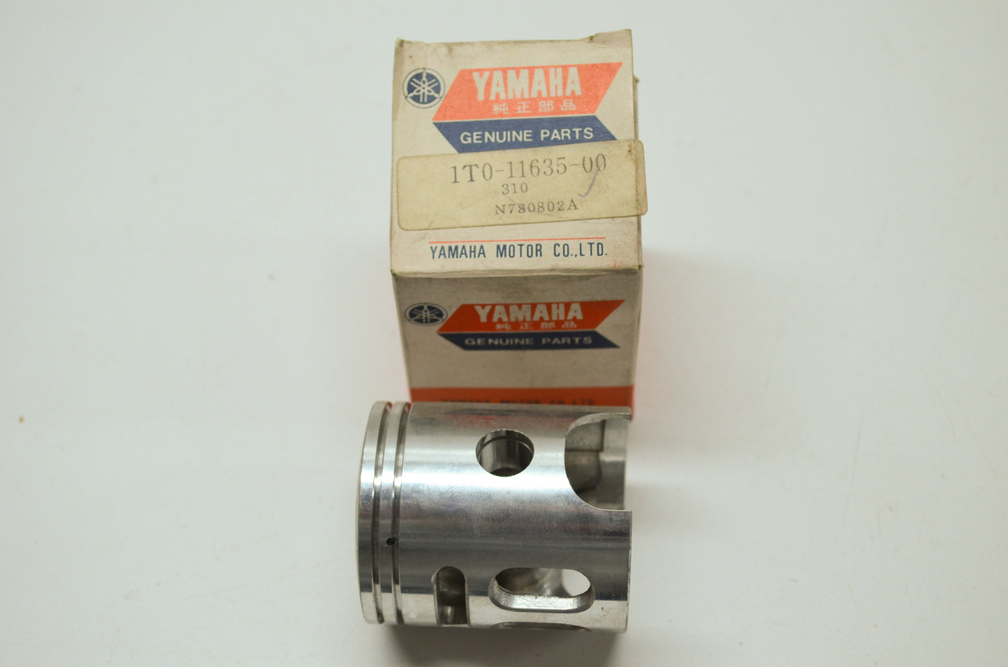 OEM Yamaha 1T0-11635-00-00 Piston 1 O/S 0.25 NOS